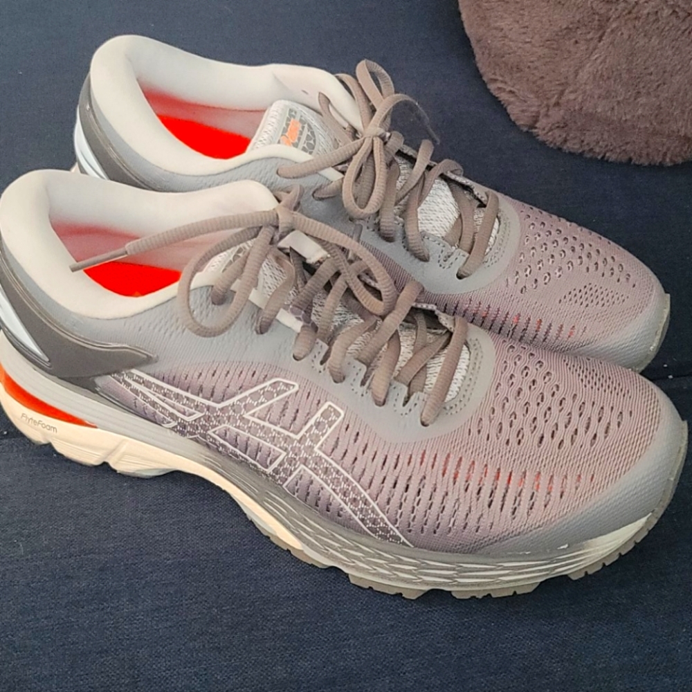 ASICS Kayano -23